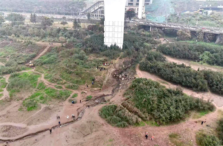 白居寺大橋整改前